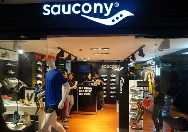 saucony retail stores