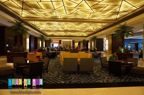 Crimson Hotel Manila Lobby