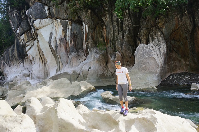 Tinapak River White Rocks