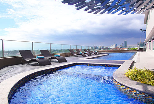 Acacia Hotel Manila Swimming Pool