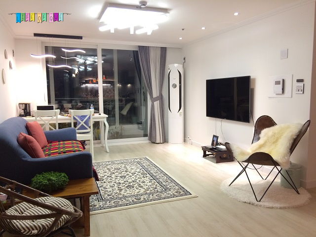 Haeundae Beach Clover House Living Room